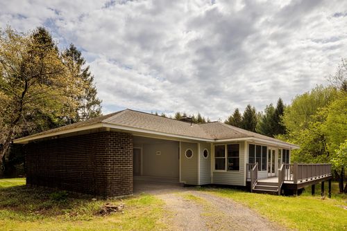 599 Old Wurtemburg Rd, Rhinebeck, NY, 12572-2756 | Card Image