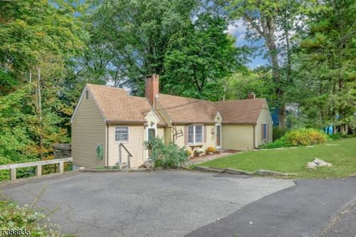 7 Hilltop Trl, Sparta, NJ, 07871-2205 | Card Image