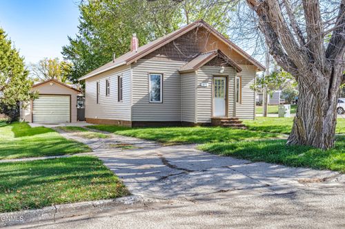 211 S 5th St, New Salem, ND, 58563-4237 | Card Image