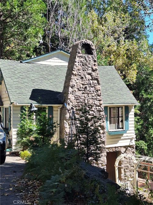21515 Sawpit Canyon Rd, Cedarpines Park, CA, 92322-0152 | Card Image