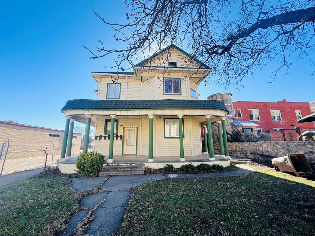 Twohig Ave, San Angelo, TX 76903