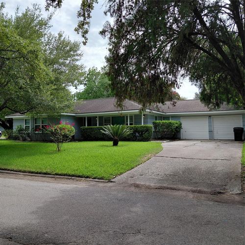 8106 Lorrie Dr, Houston, TX, 77025-2711 | Card Image