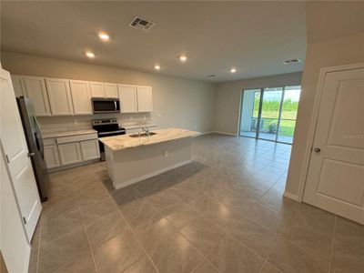 17644 Crescent Moon Loop, Townhouse with 3 bedrooms, 2 bathrooms and null parking in Bradenton FL | Image 3