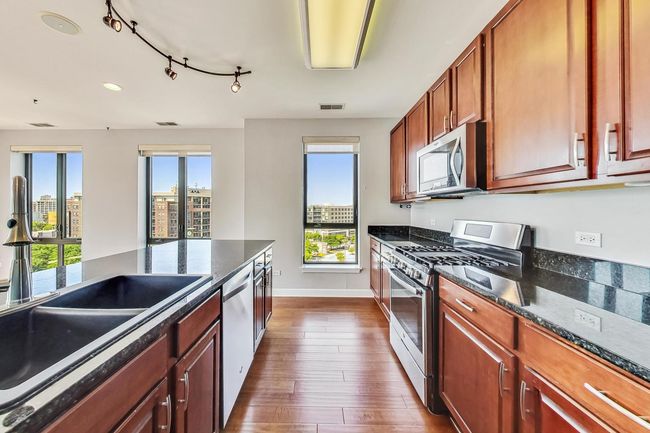 APT-709 - 343 W Old Town Ct, Condo with 2 bedrooms, 2 bathrooms and 1 parking in CHICAGO IL | Image 12