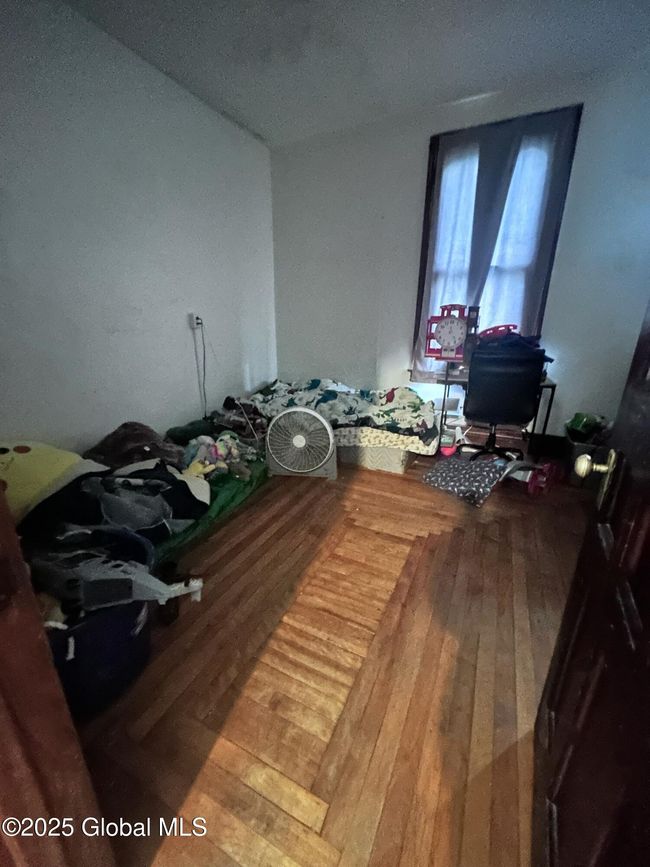 Unit 2 Bedroom 2 | Image 23