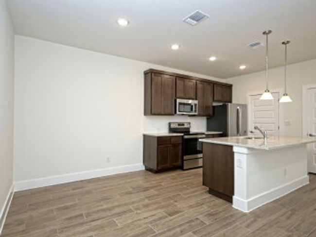411 Parkline Dr, Condo with 3 bedrooms, 2 bathrooms and 2 parking in Georgetown TX | Image 7