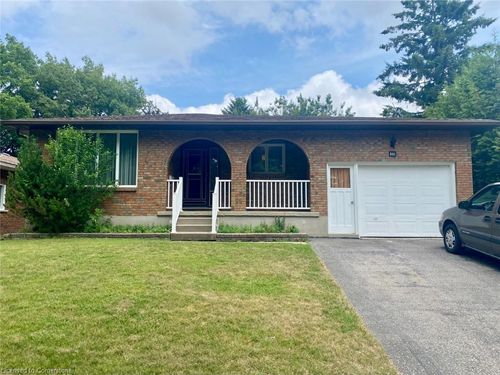 641 Black Oak Cres, Waterloo, ON, N2V1A4 | Card Image
