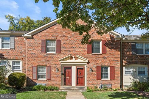 731-5824 Rexford Dr, SPRINGFIELD, VA, 22152-1042 | Card Image