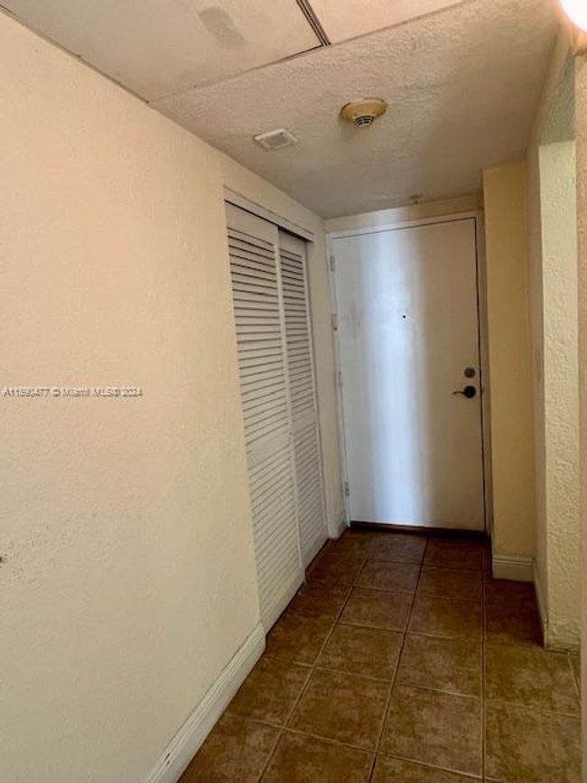 712 - 19390 Collins Ave, Condo with 1 bedrooms, 1 bathrooms and null parking in Sunny Isles Beach FL | Image 15