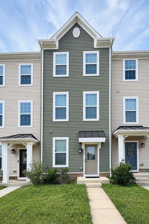 7556 Hancock St, BEALETON, VA, 22712-5677 | Card Image