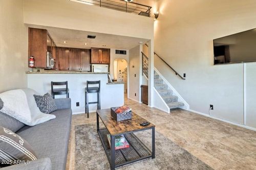 e101-8055 E Thomas Rd, Scottsdale, AZ, 85251-6633 | Card Image