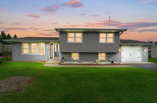 1937 Willow Rd, Twin Lakes, WI, 53181-9714 | Card Image