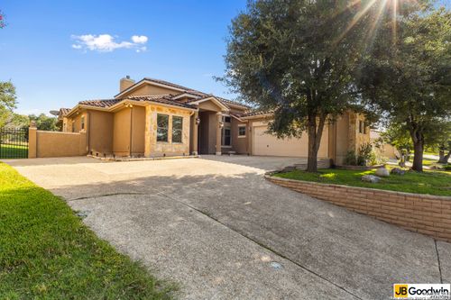 25022 Estancia Cir, San Antonio, TX, 78260-4346 | Card Image