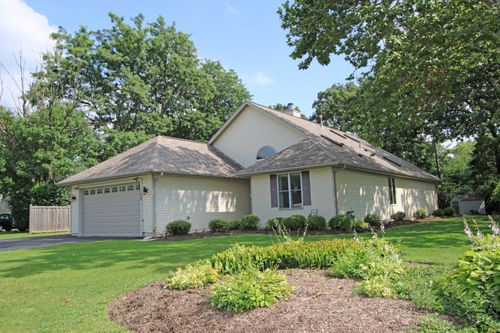 135 Miller Rd, Lake Zurich, IL, 60047-1289 | Card Image