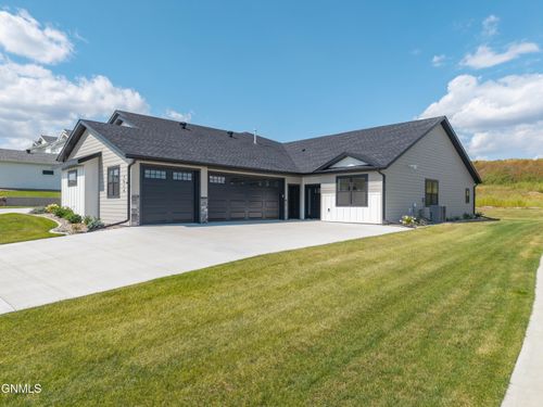 1914 Prairie Hawk Dr, Bismarck, ND, 58503-5738 | Card Image