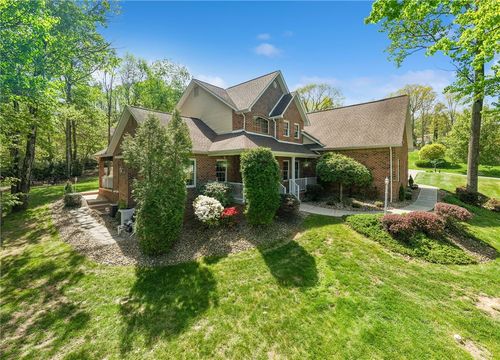 5001 Havenwood Dr, Greensburg, PA, 15601-9071 | Card Image