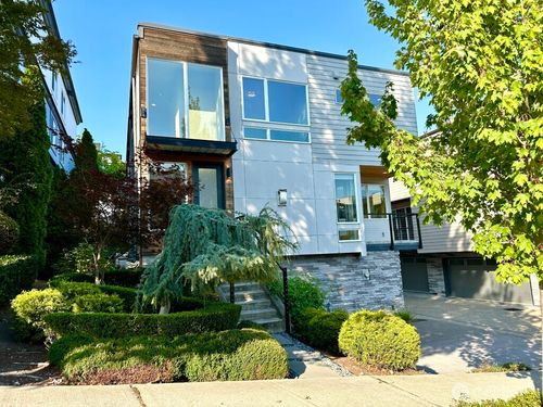 1-212 4th Ave, Kirkland, WA, 98033-6123 | Card Image