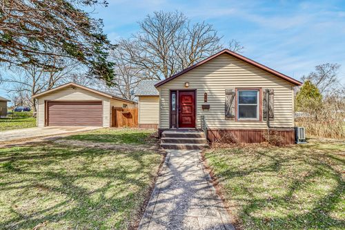 410 Bowling Ave, Detroit Lakes, MN, 56501-2504 | Card Image
