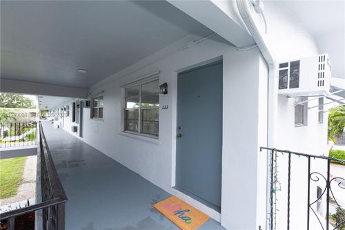 apt-222-7401 Pines Blvd, Pembroke Pines, FL, 33024-7229 | Card Image