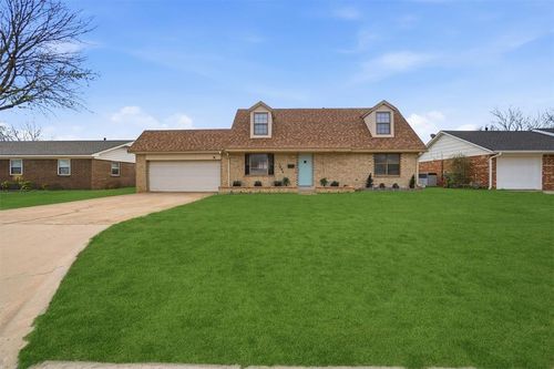 1524 Cindy St, Mangum, OK, 73554-1602 | Card Image