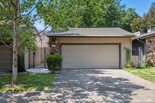980 N Camelot Dr, Boise, ID, 83704-8603 | Card Image