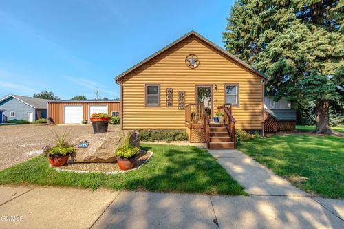 705 3rd Ave Se, Mandan, ND, 58554-4230 | Card Image