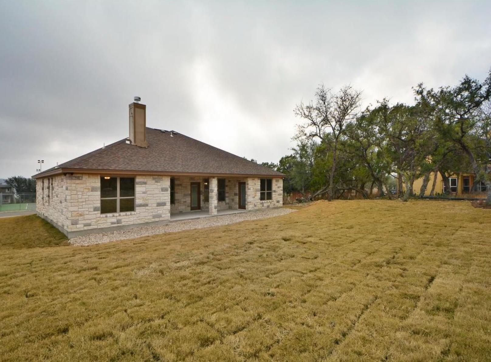 Residential in Point Venture 2