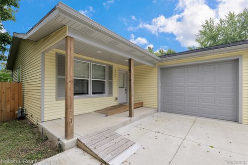6263 Marywood Ave, Lansing, MI, 48911-5538 | Card Image