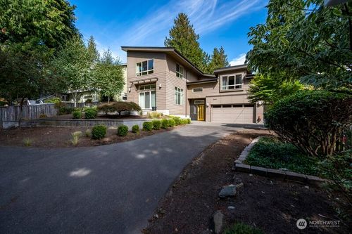 10644 Bartlett Ave Ne, Seattle, WA, 98125-6918 | Card Image