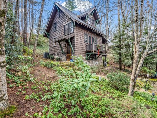 7 Chaucer Road, Black Mountain, NC, 28711 | Card Image