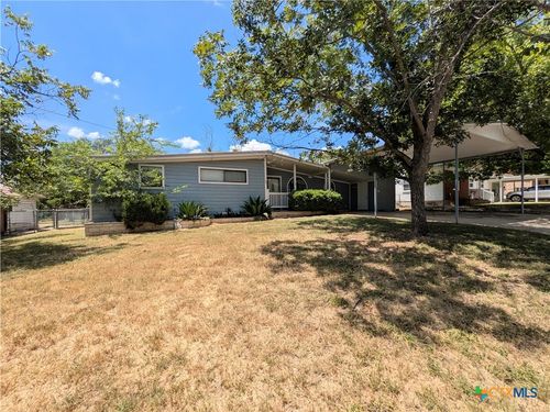 14 Steele St, Lampasas, TX, 76550-1525 | Card Image