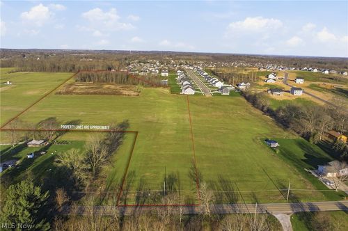 12083 Hoover Ave Nw, Uniontown, OH, 44685-7382 | Card Image