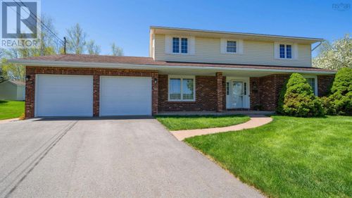 26 Carmichael, New Glasgow, NS, B2H5T2 | Card Image