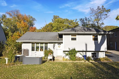 916 Lacey Ave, Lisle, IL, 60532-1325 | Card Image