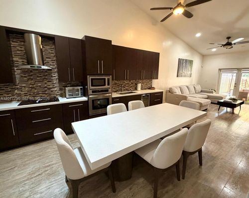 1242 Ne 32nd Ave, Homestead, FL, 33033 | Card Image