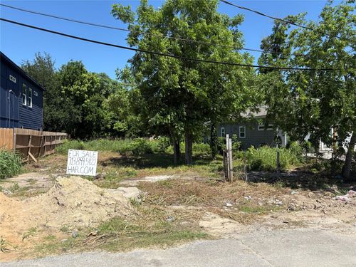 2714 Sam Wilson St, Houston, TX, 77020-2947 | Card Image