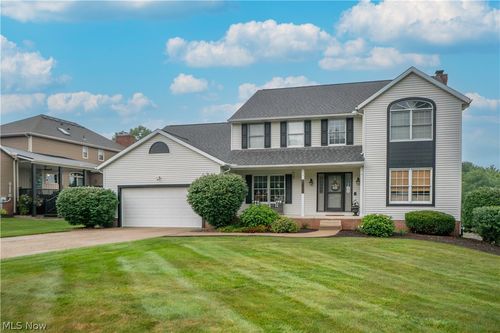 8037 Glendevan St Nw, Massillon, OH, 44646-9018 | Card Image