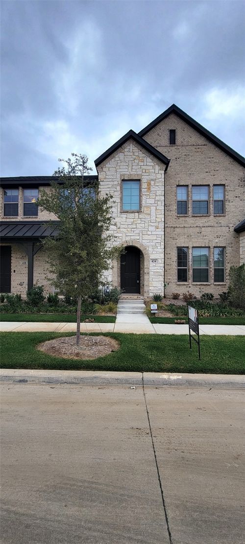 424 4th St, Argyle, TX, 76226-4183 | Card Image