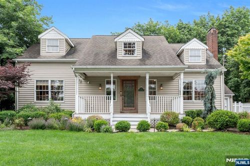 25 Sunrise Dr, Wayne, NJ, 07470-4120 | Card Image