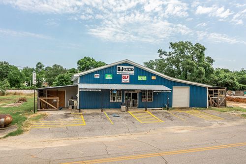 141 Commerce St Ne, Crawfordville, GA, 30631-2952 | Card Image