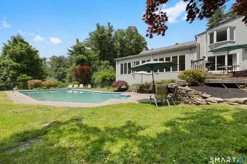 7 Nod Brook Dr, Simsbury, CT, 06070-3015 | Card Image