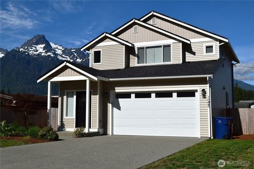 1055 Montague Ave, Darrington, WA, 98241-9225 | Card Image