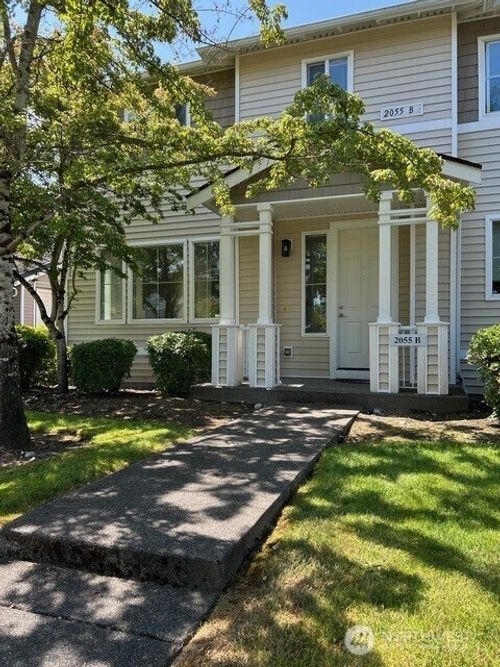 unit-b-2055 Garry Oaks Ave, Dupont, WA, 98327-7790 | Card Image