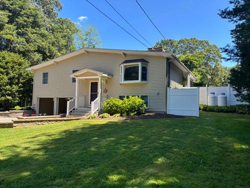 9 Lantern Ln, Niantic, CT, 06357-1307 | Card Image