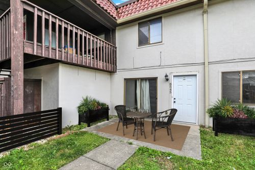 8545 La Corrida Ct, Indianapolis, IN, 46227-6116 | Card Image