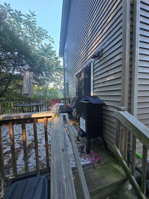 19 Nevins St, Ellenville, NY, 12428-2607 | Card Image