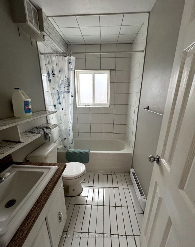 3 - 5051 Baseline Rd, Home with 2 bedrooms, 1 bathrooms and 1 parking in Sutton West ON | Image 7