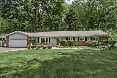 5899 S Shandle Blvd, Mentor, OH, 44060-1948 | Card Image