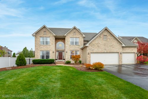 1123 Village Rd, Crystal Lake, IL, 60014-2900 | Card Image