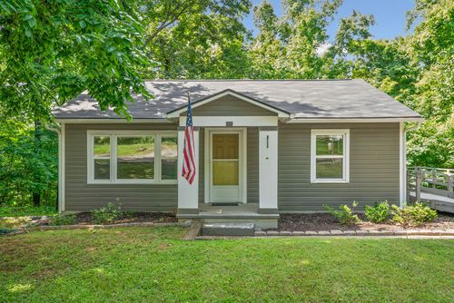 120 Circle Hill Dr, CLARKSVILLE, TN, 37042-6417 | Card Image